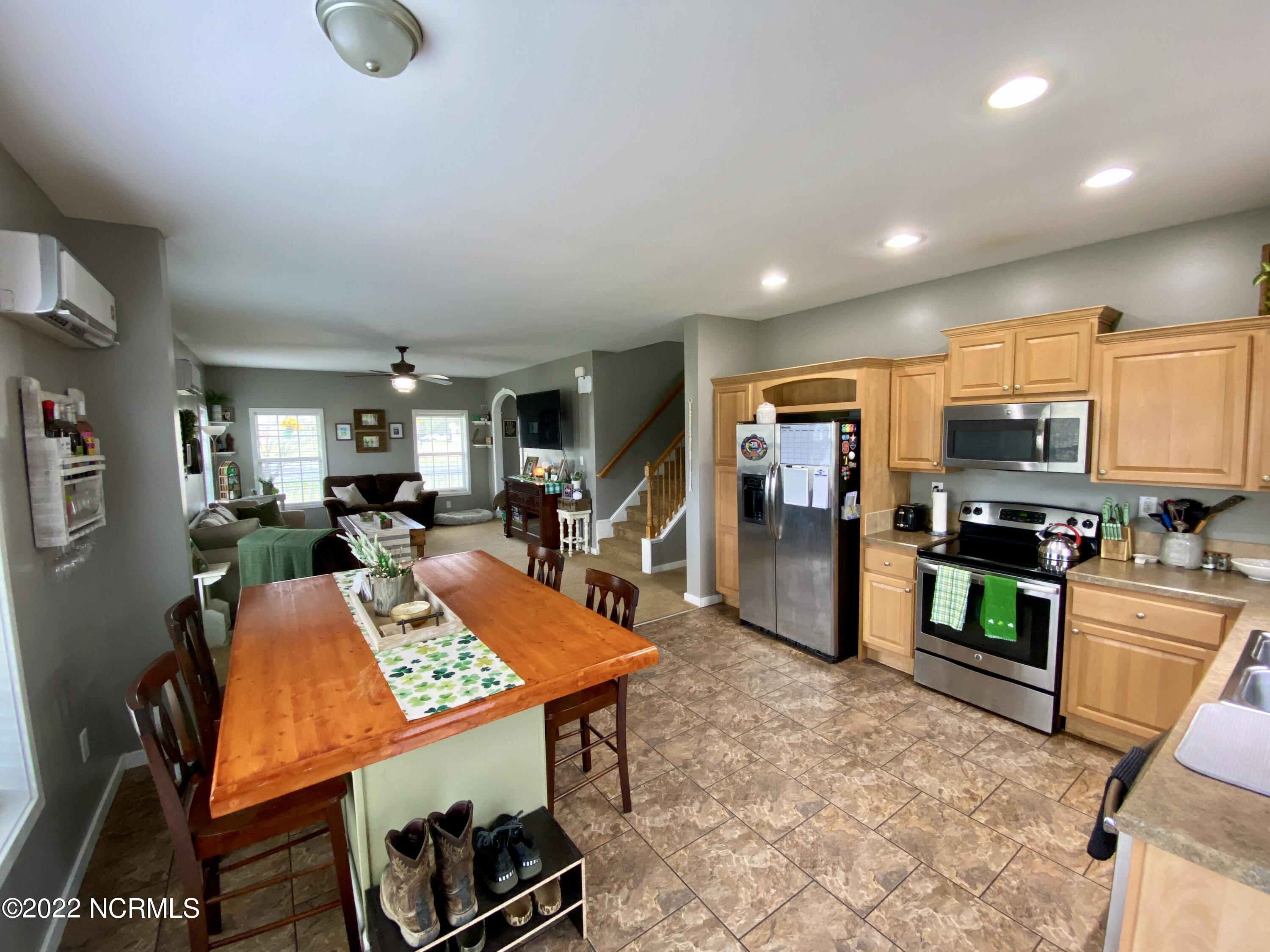 1967 Rock Road Grifton, NC 28530 - Photo 9 of 35 Perfect space for entertaining!
