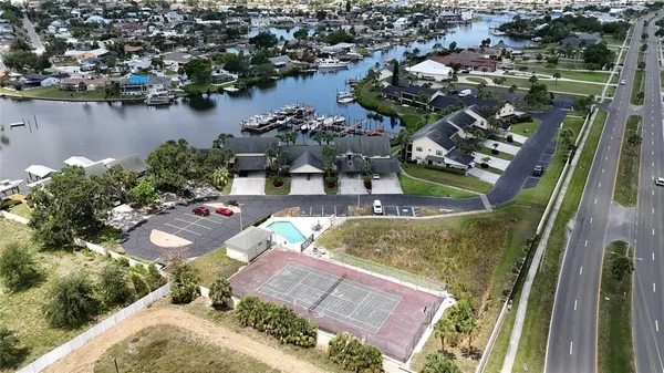$374,000 | 644 Yardarm Drive, Unit 22, Apollo Beach, FL 33572