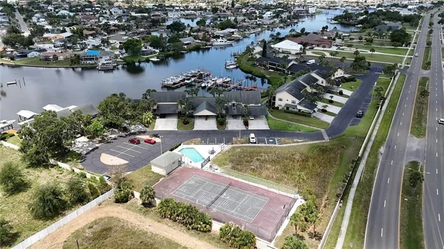 $393,000 | 644 Yardarm Drive, Unit 22, Apollo Beach, FL 33572