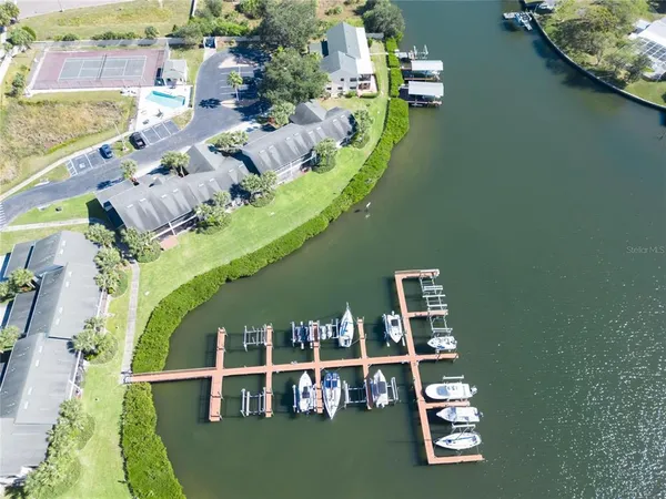 $374,000 | 644 Yardarm Drive, Unit 22, Apollo Beach, FL 33572