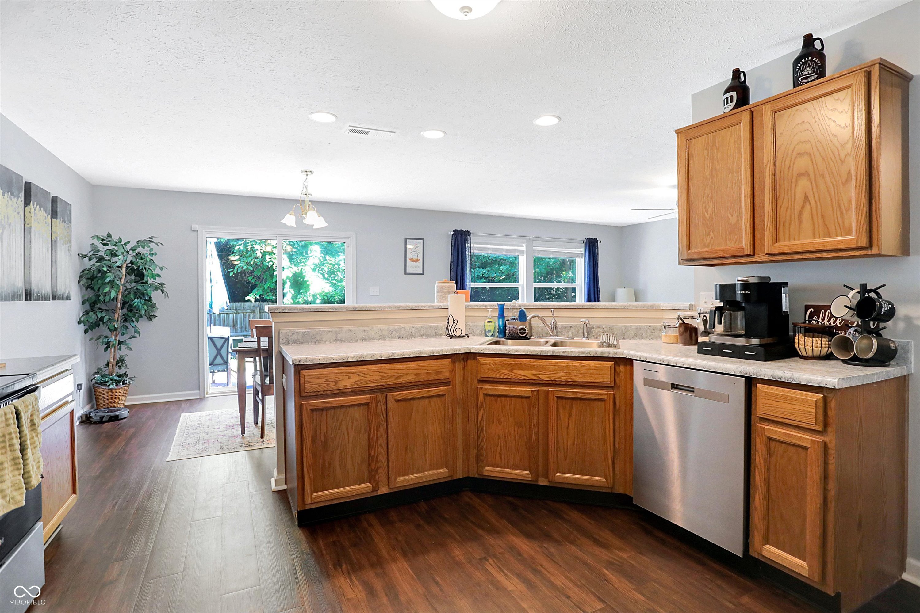 36 Bixler Road Indianapolis, IN 46227 - Photo 12 of 37 Gallery Image 12