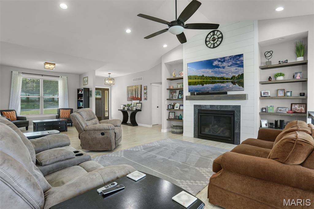 8357 Maple Grove Road Edwardsville, IL 62025 - Photo 11 of 45 Gallery Image 11