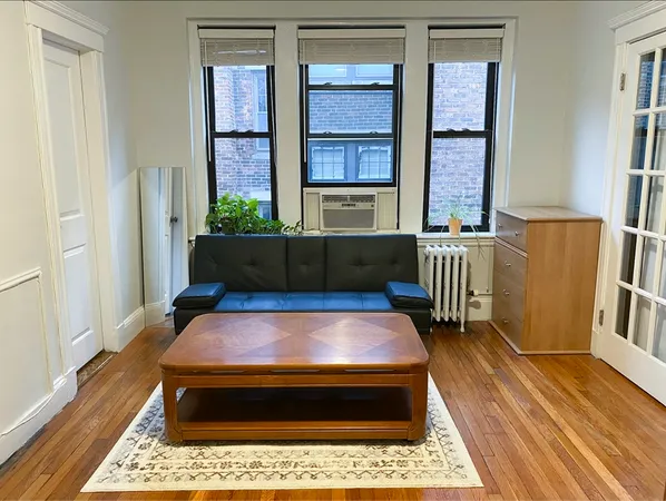 $2,400 | 62 Queensberry Street, Unit 407, Boston, MA 02215