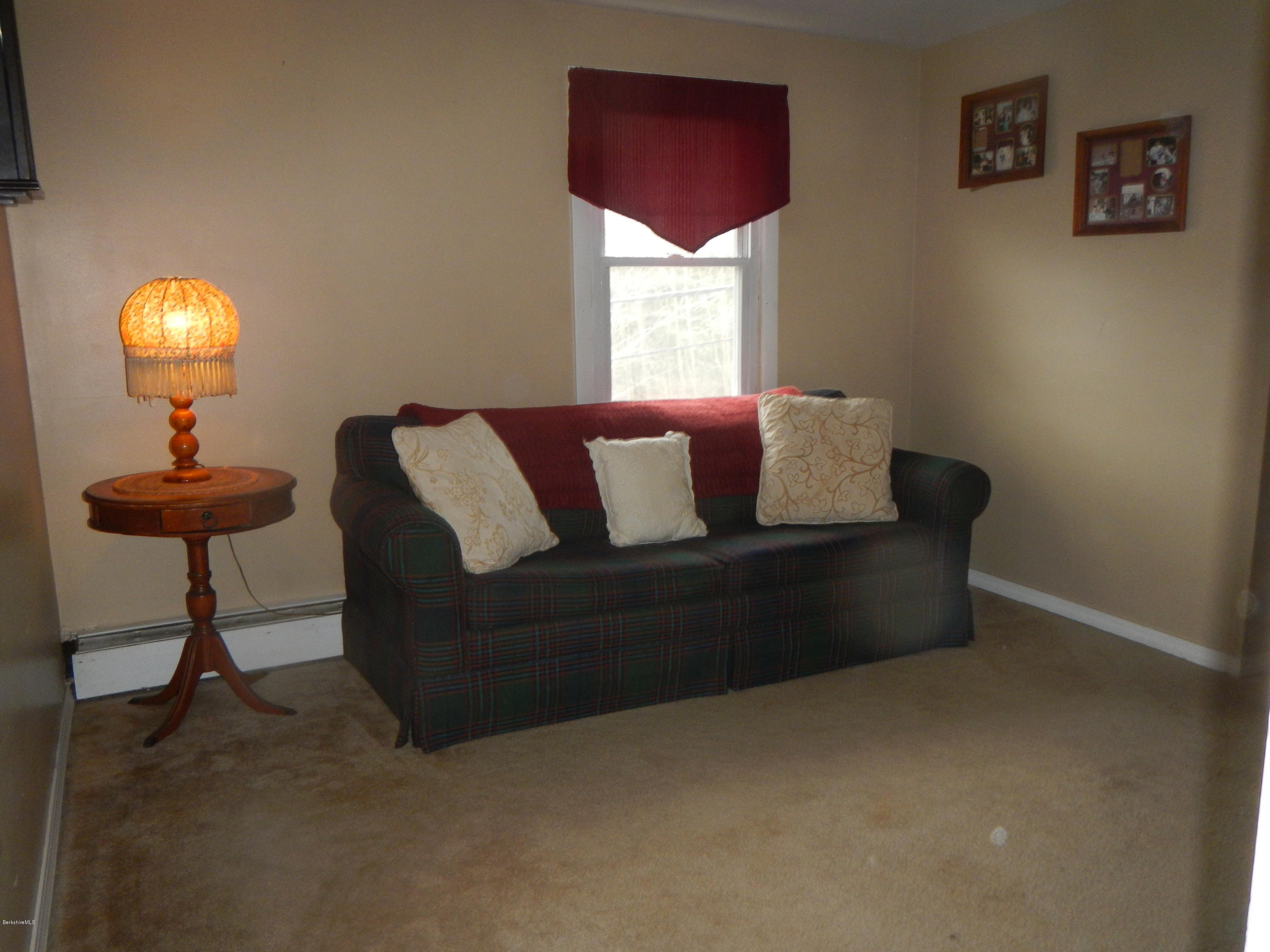 33 Central Shaft Road Florida, MA 01247 - Photo 22 of 38 Den top of stairs