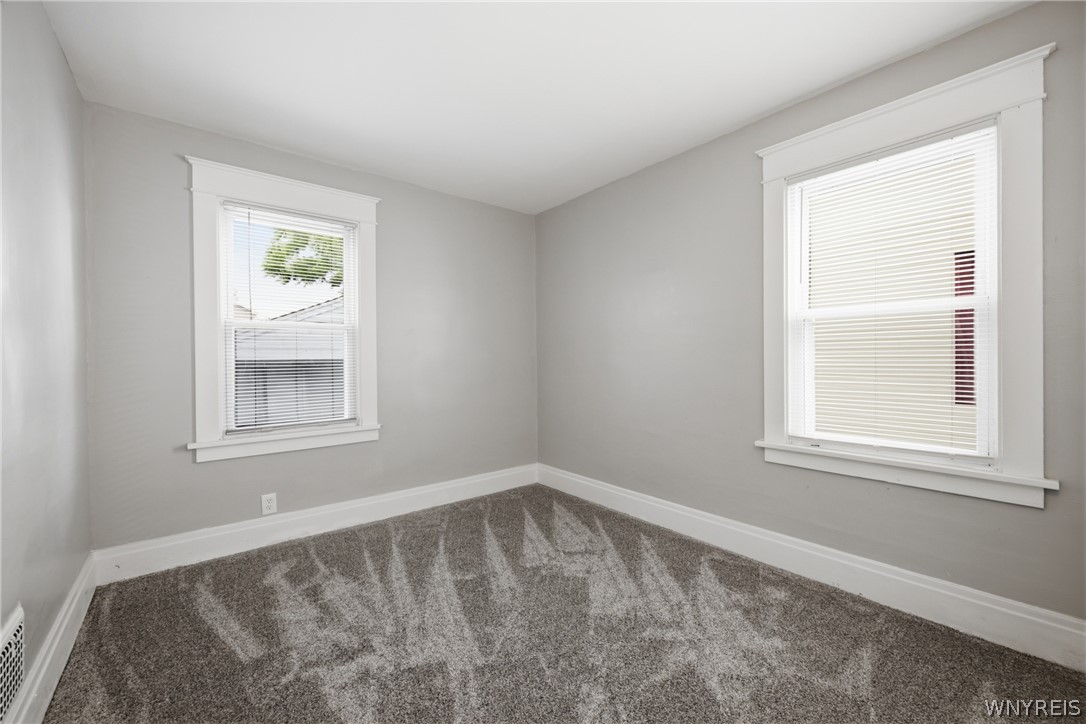 216 Sanders Road Buffalo, NY 14216 - Photo 14 of 34 1ST FLOOR BEDROOM 1/2