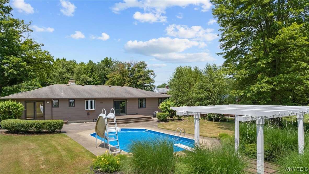 1575 Overhead Road Derby, NY 14047 - Photo 6 of 50