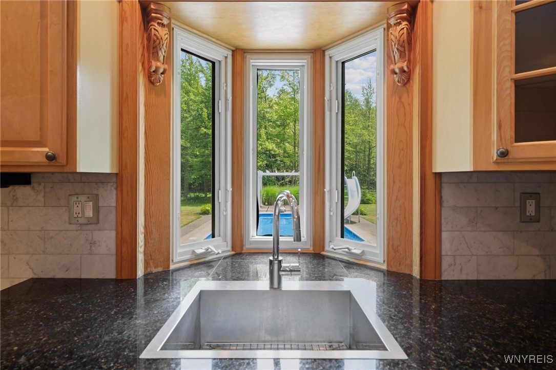 1575 Overhead Road Derby, NY 14047 - Photo 7 of 50