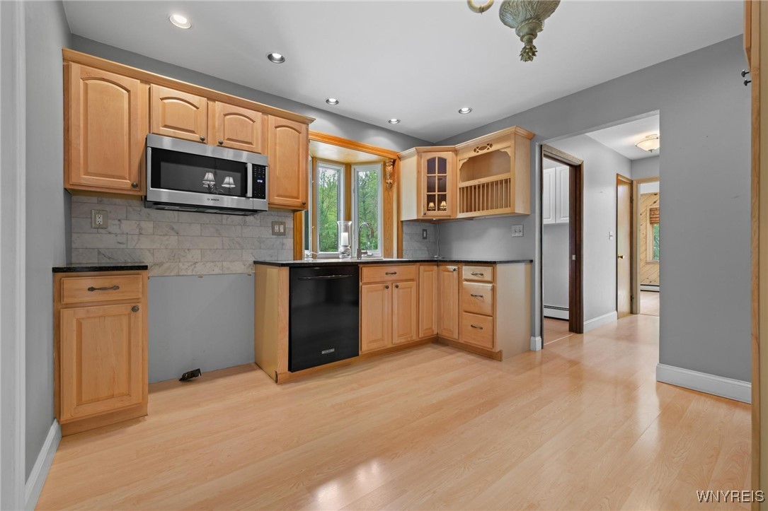 1575 Overhead Road Derby, NY 14047 - Photo 8 of 50