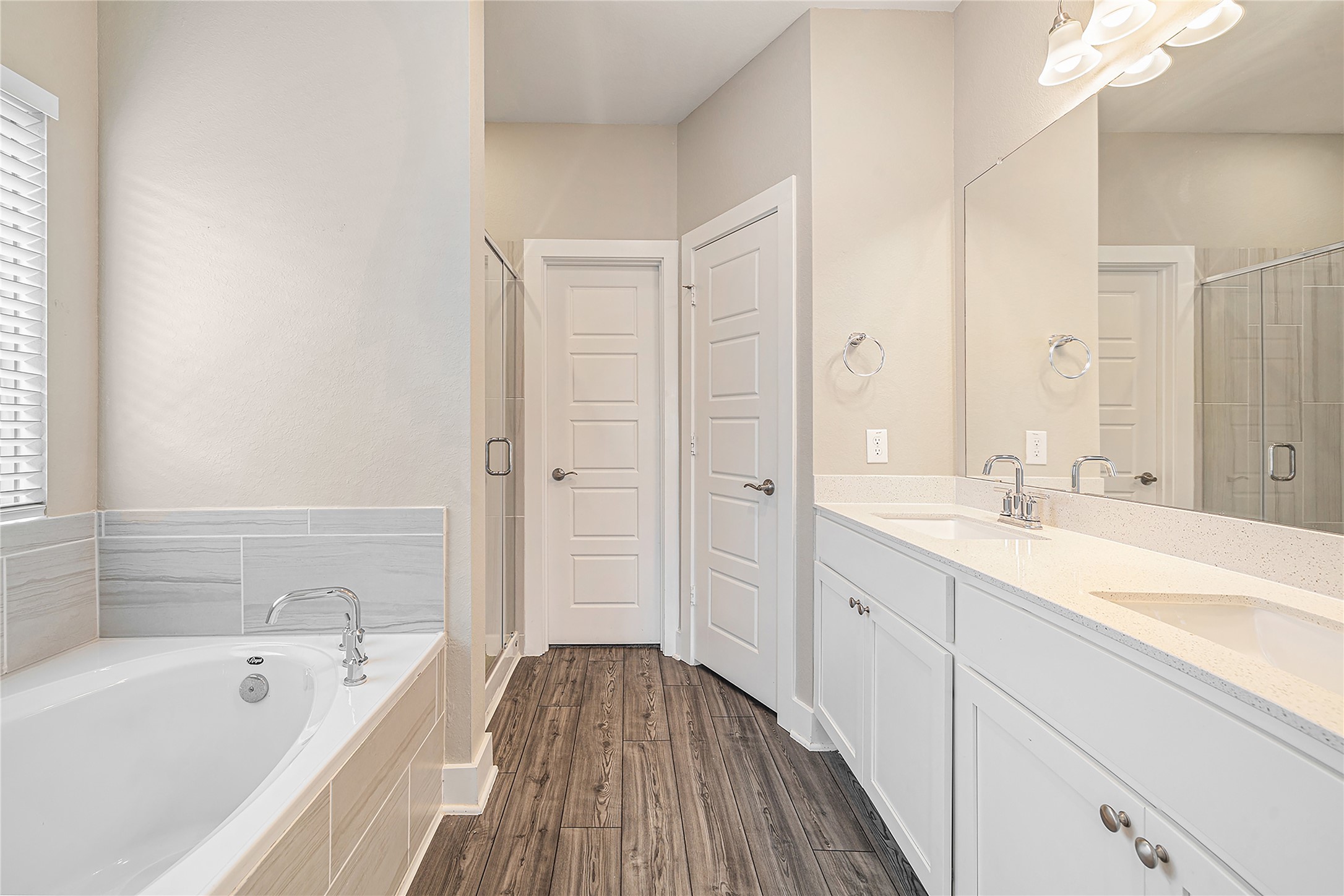 10546 Preserve Way Conroe, TX 77385 - Photo 11 of 26 Primary Bath