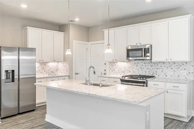 $359,900 | 10546 Preserve Way, Conroe, TX 77385