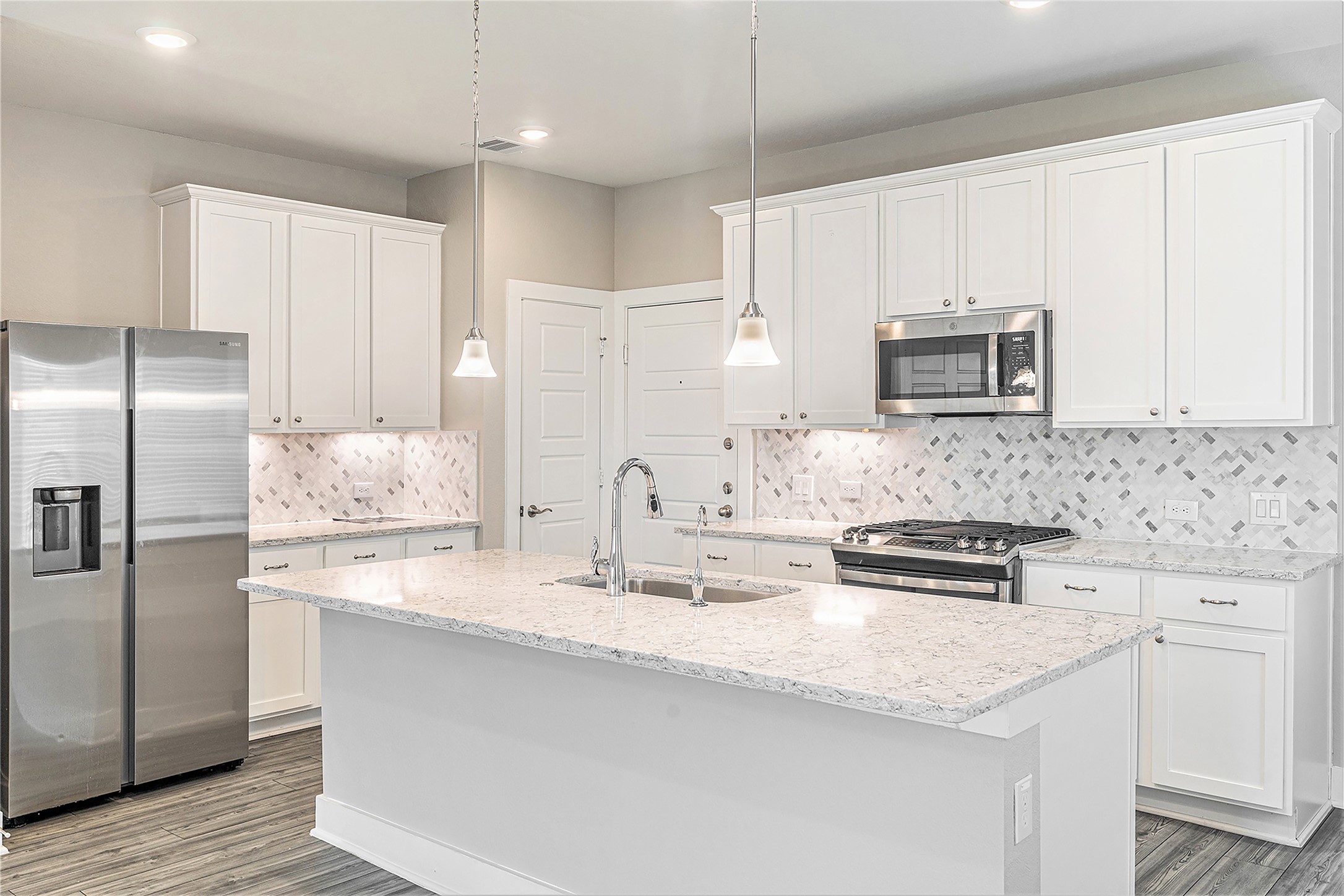 10546 Preserve Way Conroe, TX 77385 - Photo 6 of 26 Kitchen