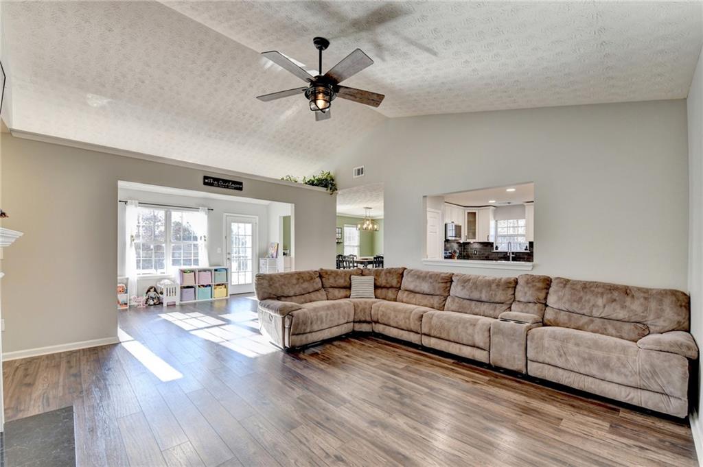 1318 Cascade View Drive Southwest Grayson, GA 30017 - Photo 4 of 74