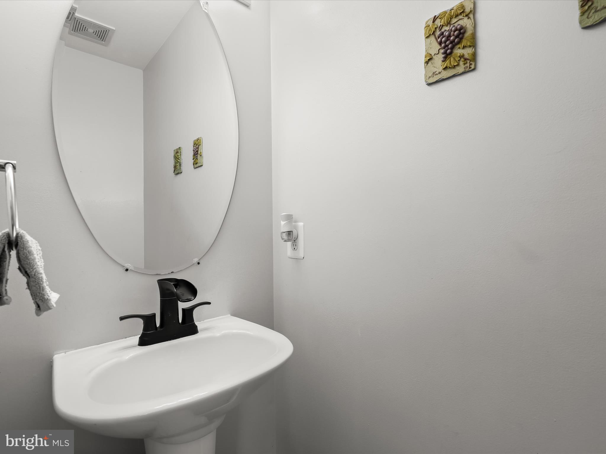 15 Dunmore Drive Hanover, PA 17331 - Photo 20 of 40 a bathroom with a sink and a mirror