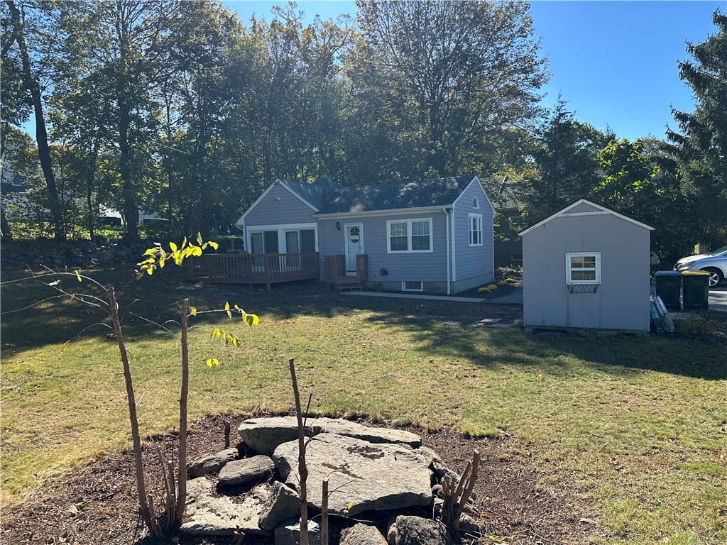 2 Hattie Avenue Smithfield, RI 02828 - Photo 3 of 25