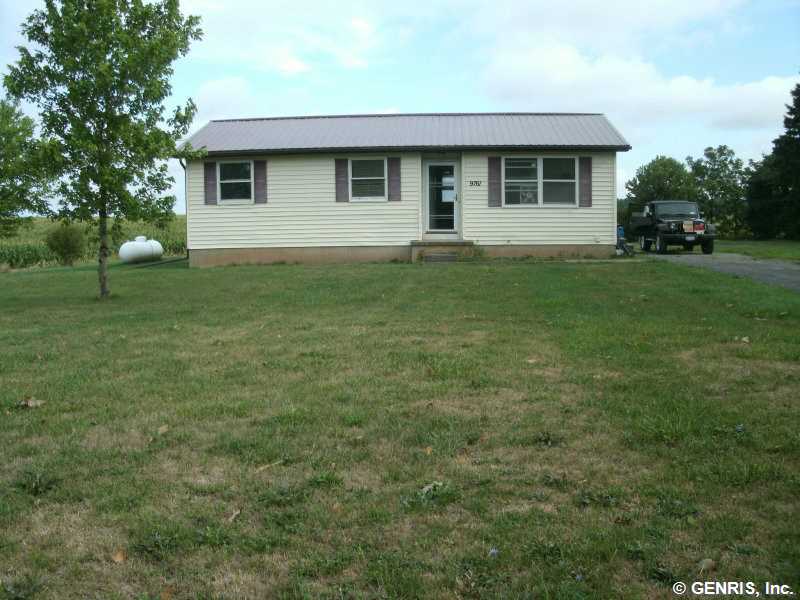 9761 Pearson Road Hartland, NY 14105 - Photo 1 of 1 Exterior Front.