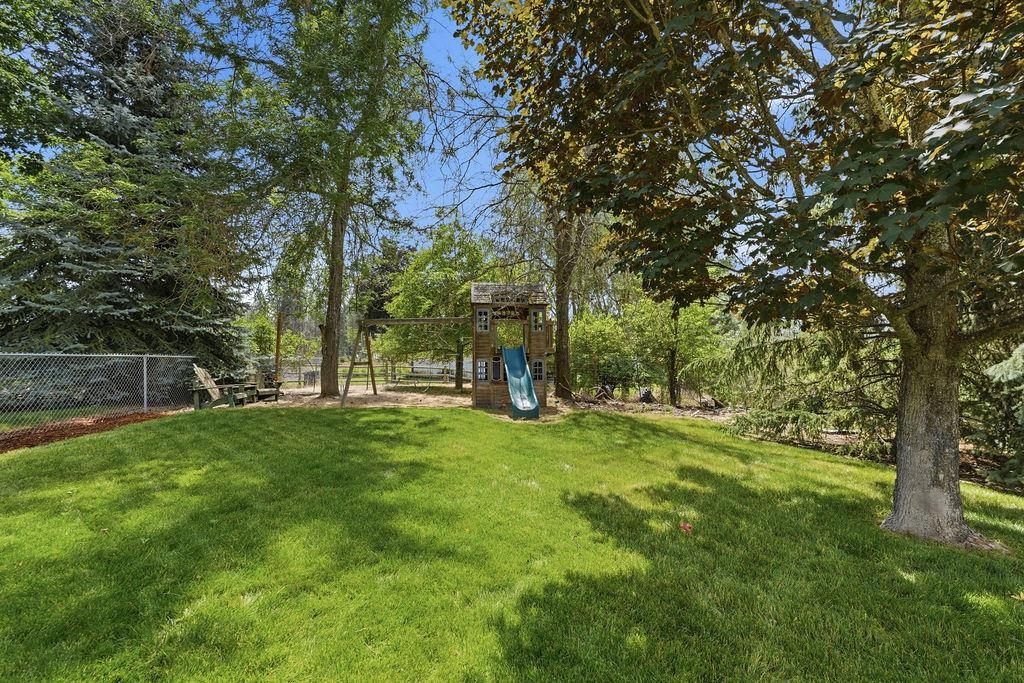 20607 North Market Road Colbert, WA 99005 - Photo 33 of 48