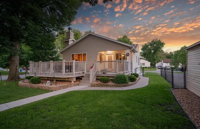 $525,000 | 1947 Field Avenue, St. Paul, MN 55116