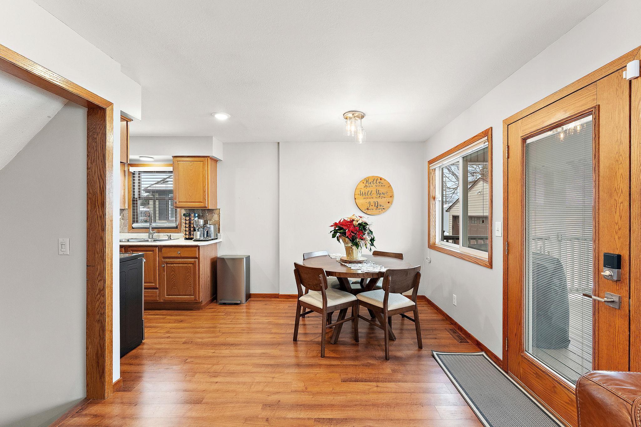 1947 Field Avenue St. Paul, MN 55116 - Photo 5 of 53