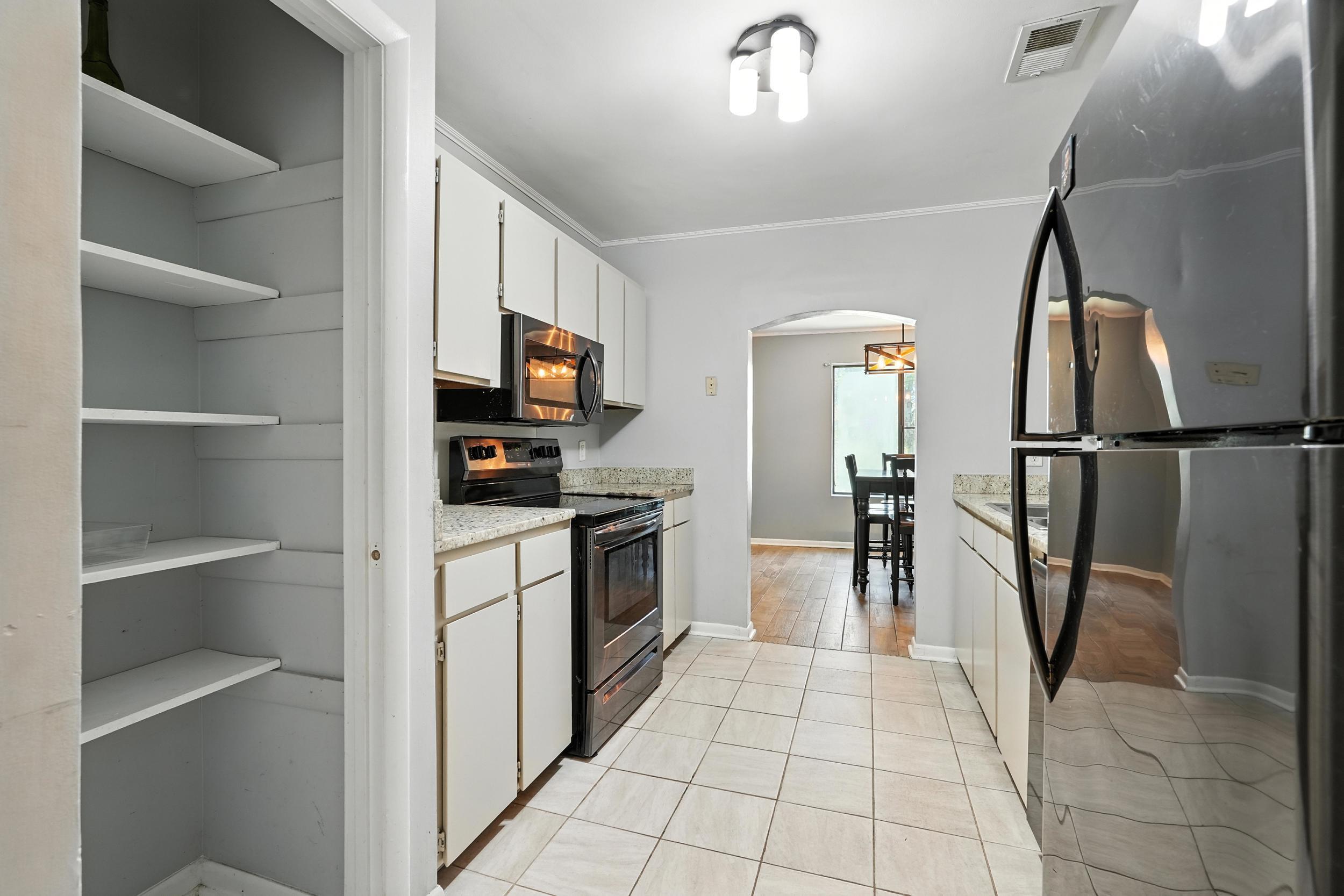 607 Green Castle Drive Goose Creek, SC 29445 - Photo 3 of 27 DSC06291