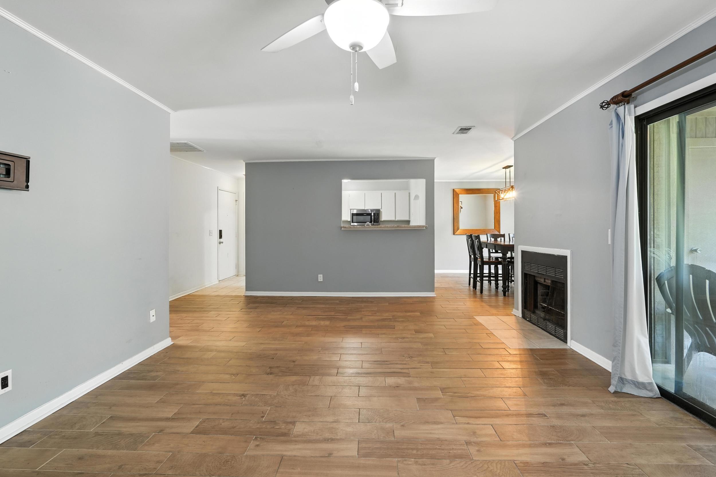 607 Green Castle Drive Goose Creek, SC 29445 - Photo 4 of 27 DSC06336