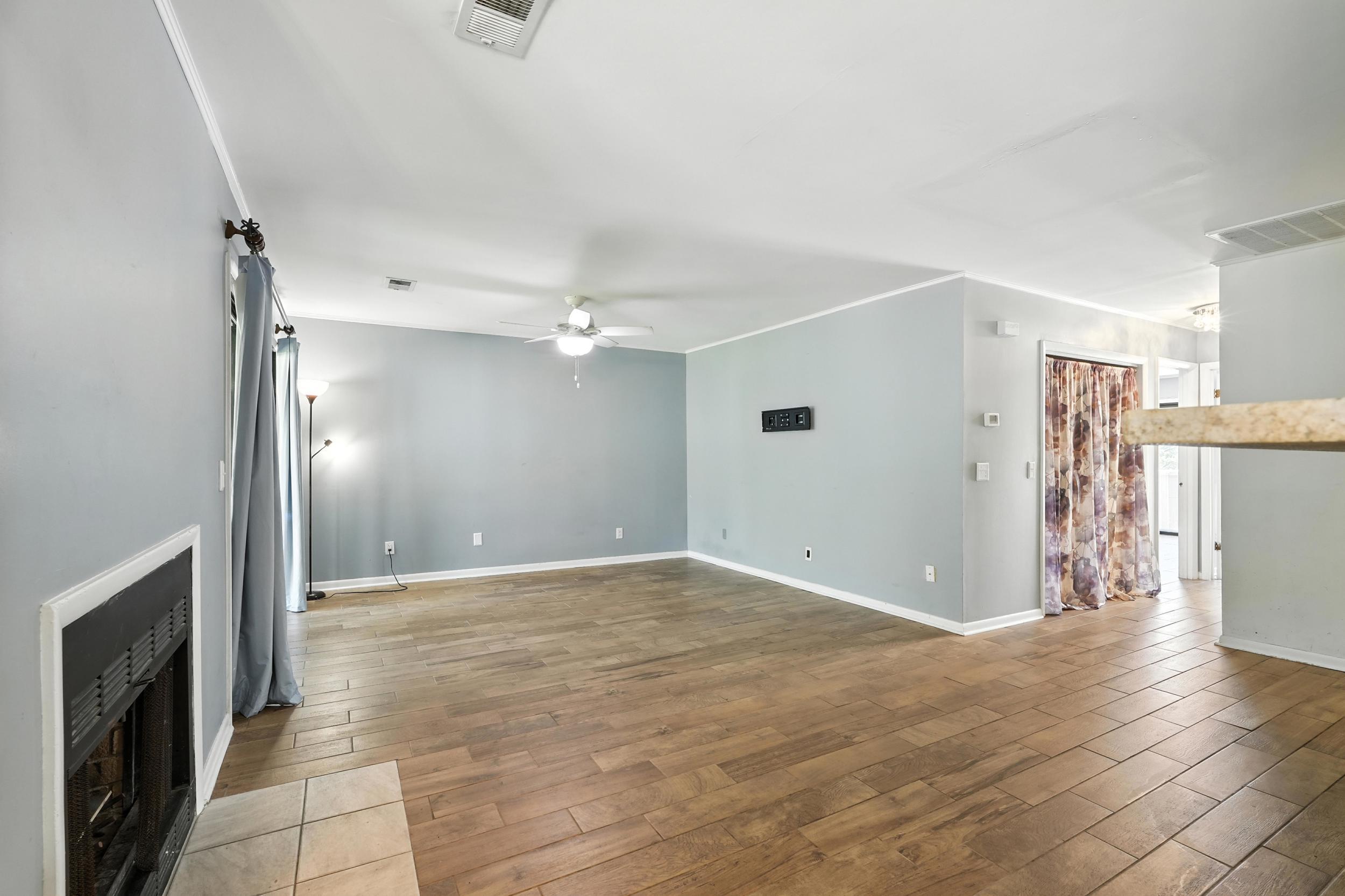 607 Green Castle Drive Goose Creek, SC 29445 - Photo 5 of 27 DSC06326