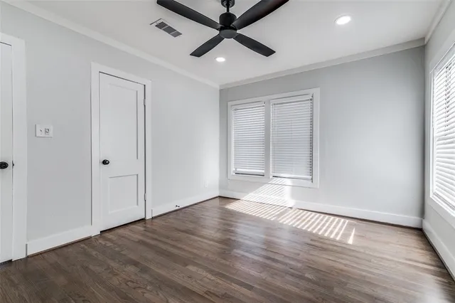 a view of a house with a yard and garage