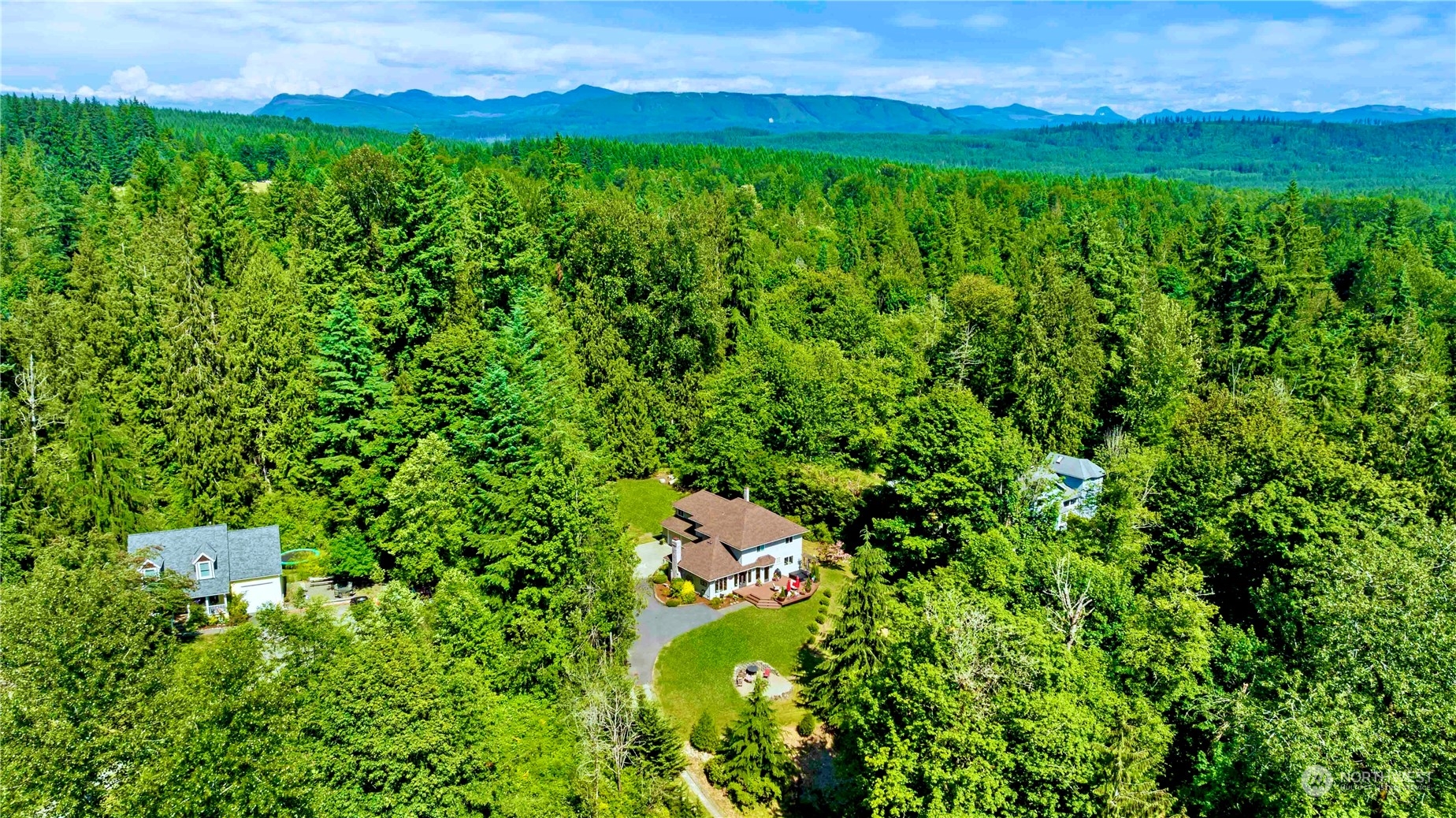 17633 Mountain View Road Northeast Duvall, WA 98019 - Photo 3 of 29 Gallery Image 3