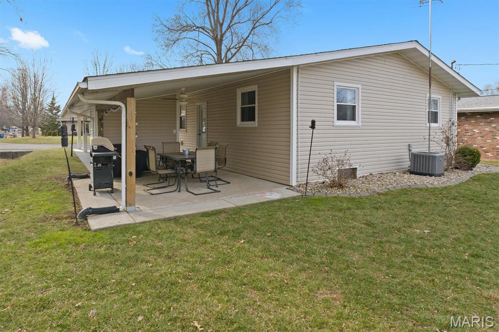 35 Cardinal Lane Highland, IL 62249 - Photo 25 of 38