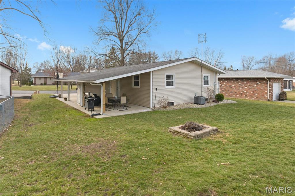 35 Cardinal Lane Highland, IL 62249 - Photo 26 of 38