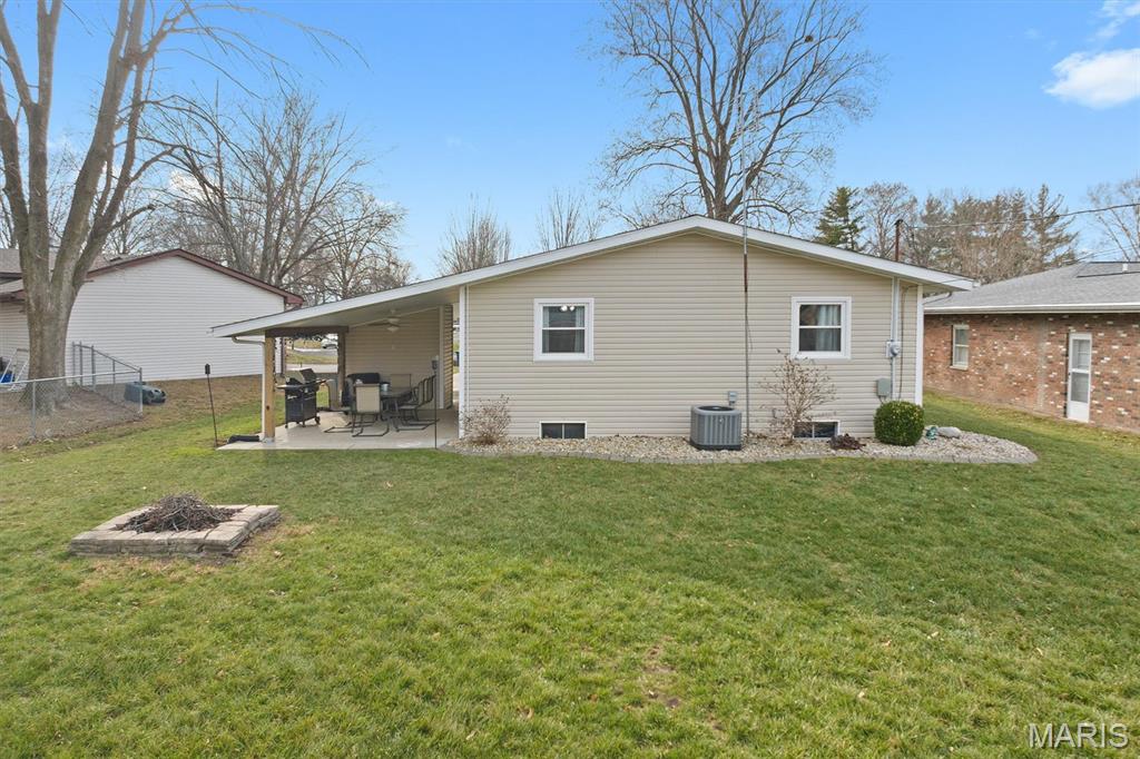 35 Cardinal Lane Highland, IL 62249 - Photo 27 of 38