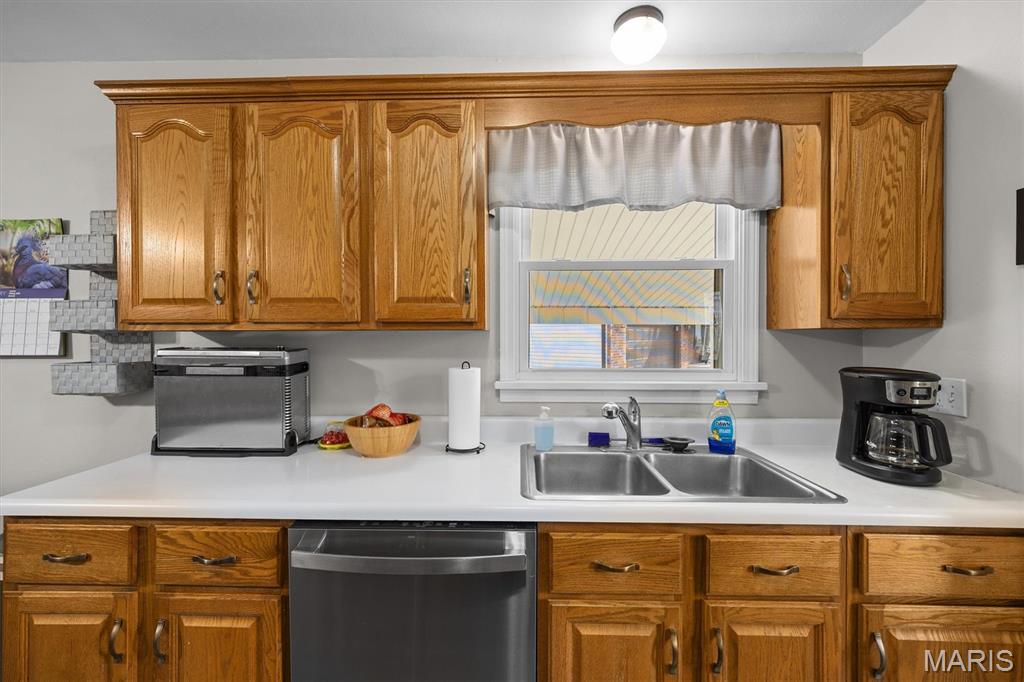 35 Cardinal Lane Highland, IL 62249 - Photo 7 of 38