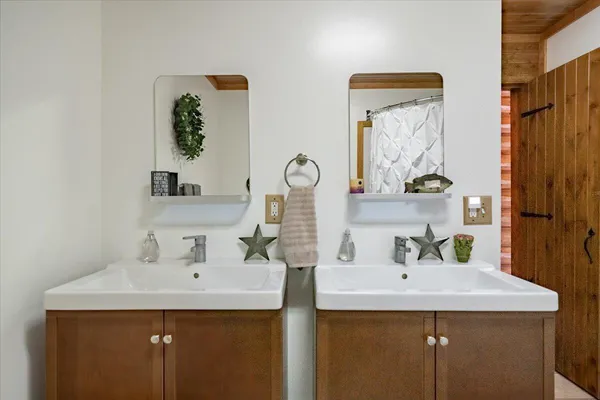 $3,000,000 | 1 Ramsey Island, Michigamme, MI 49861