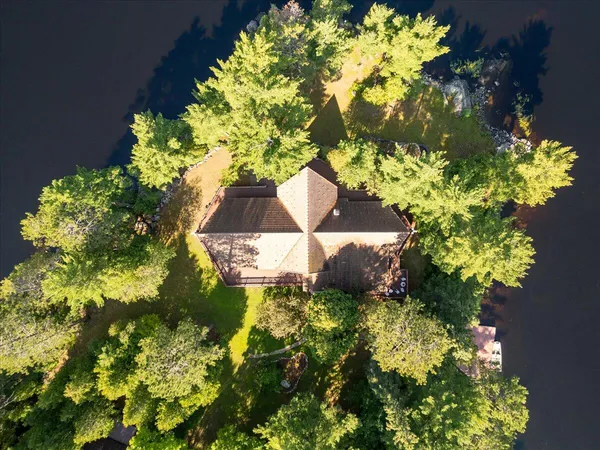 $3,000,000 | 1 Ramsey Island, Michigamme, MI 49861