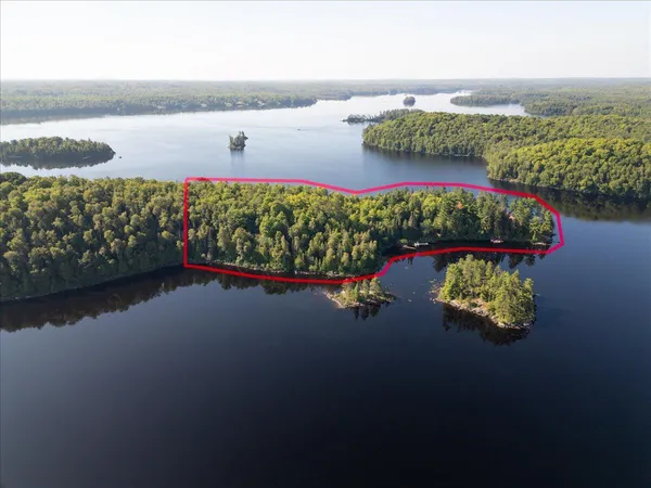 $3,000,000 | 1 Ramsey Island, Michigamme, MI 49861
