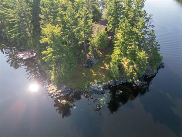 $3,000,000 | 1 Ramsey Island, Michigamme, MI 49861