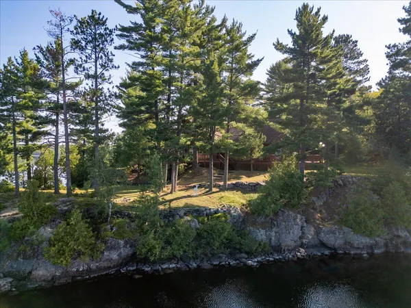 $3,000,000 | 1 Ramsey Island, Michigamme, MI 49861