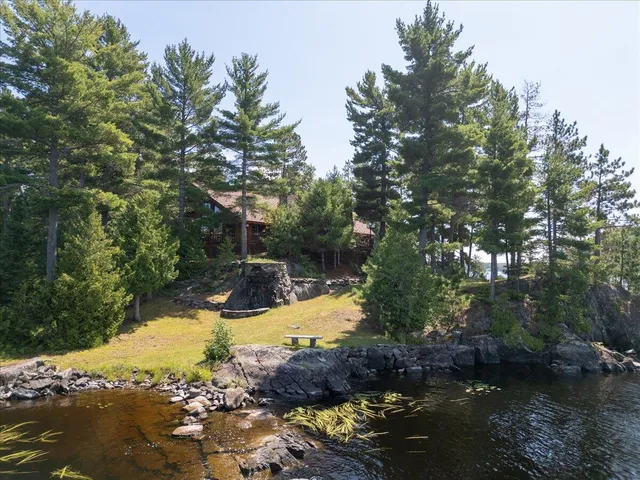 $3,000,000 | 1 Ramsey Island, Michigamme, MI 49861
