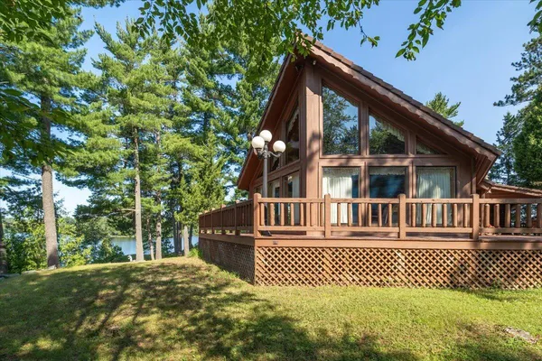 $3,000,000 | 1 Ramsey Island, Michigamme, MI 49861