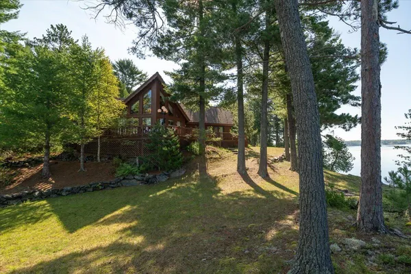 $3,000,000 | 1 Ramsey Island, Michigamme, MI 49861