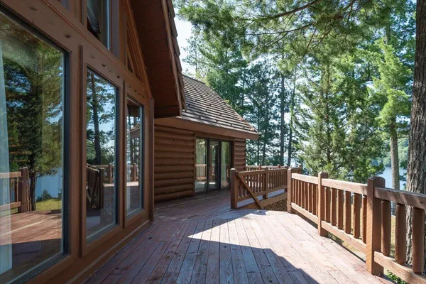 $3,000,000 | 1 Ramsey Island, Michigamme, MI 49861