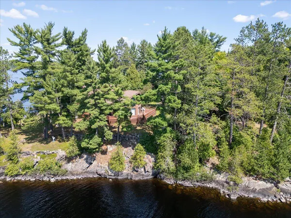 $3,000,000 | 1 Ramsey Island, Michigamme, MI 49861