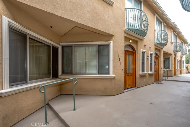 $780,000 | 216 North Buena Vista Street, Unit 113, Burbank, CA 91505