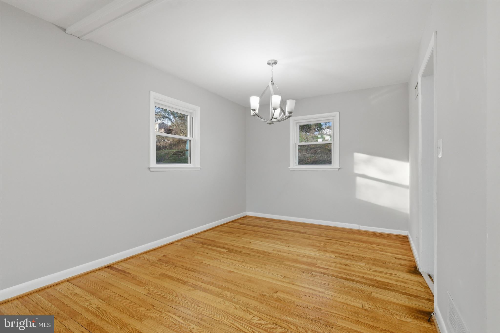 6703 Glenkirk Road Baltimore, MD 21239 - Photo 6 of 33