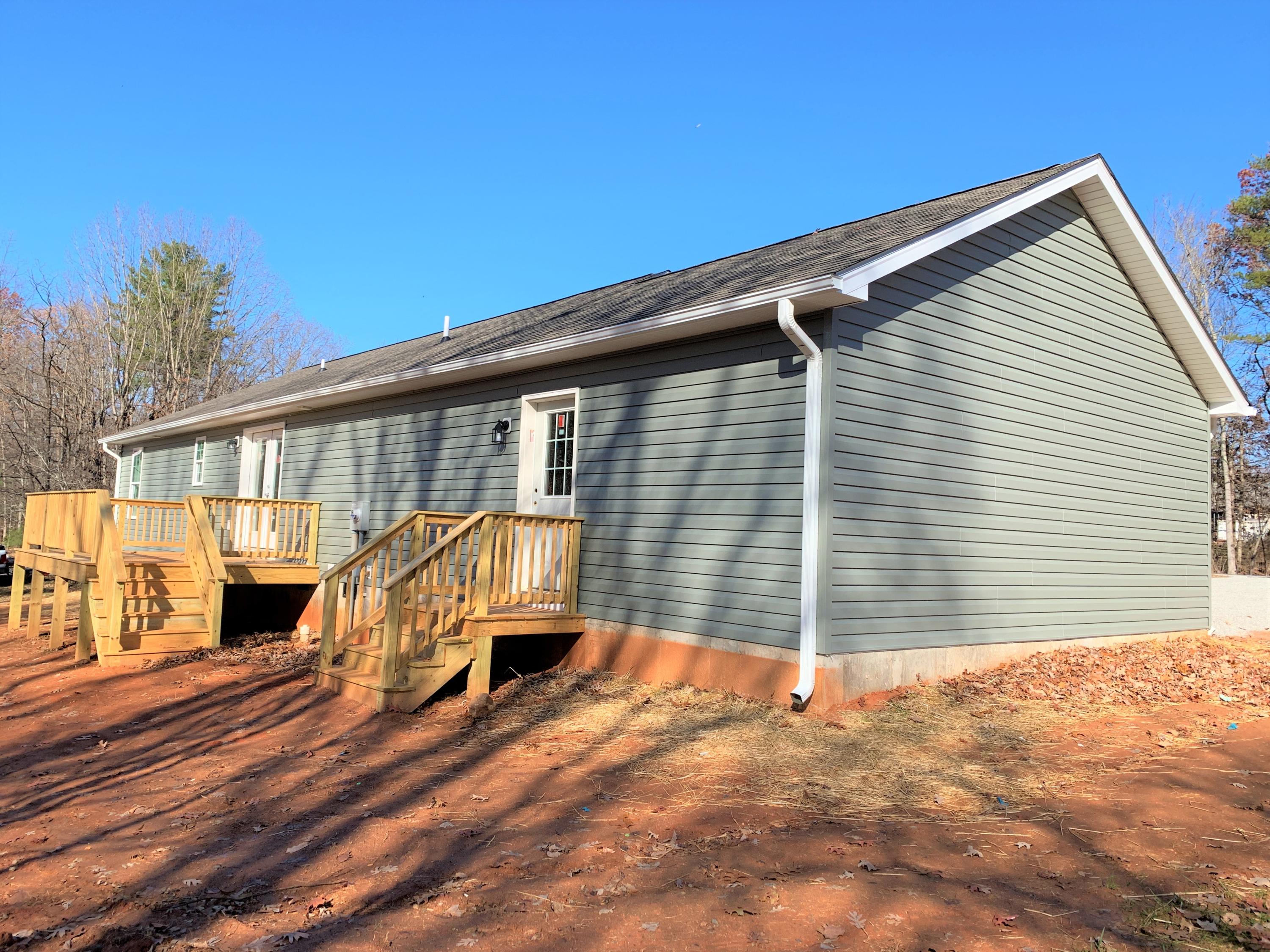 2731 Edwardsville Road Hardy, VA 24101 - Photo 42 of 45 a view of backyard with a deck