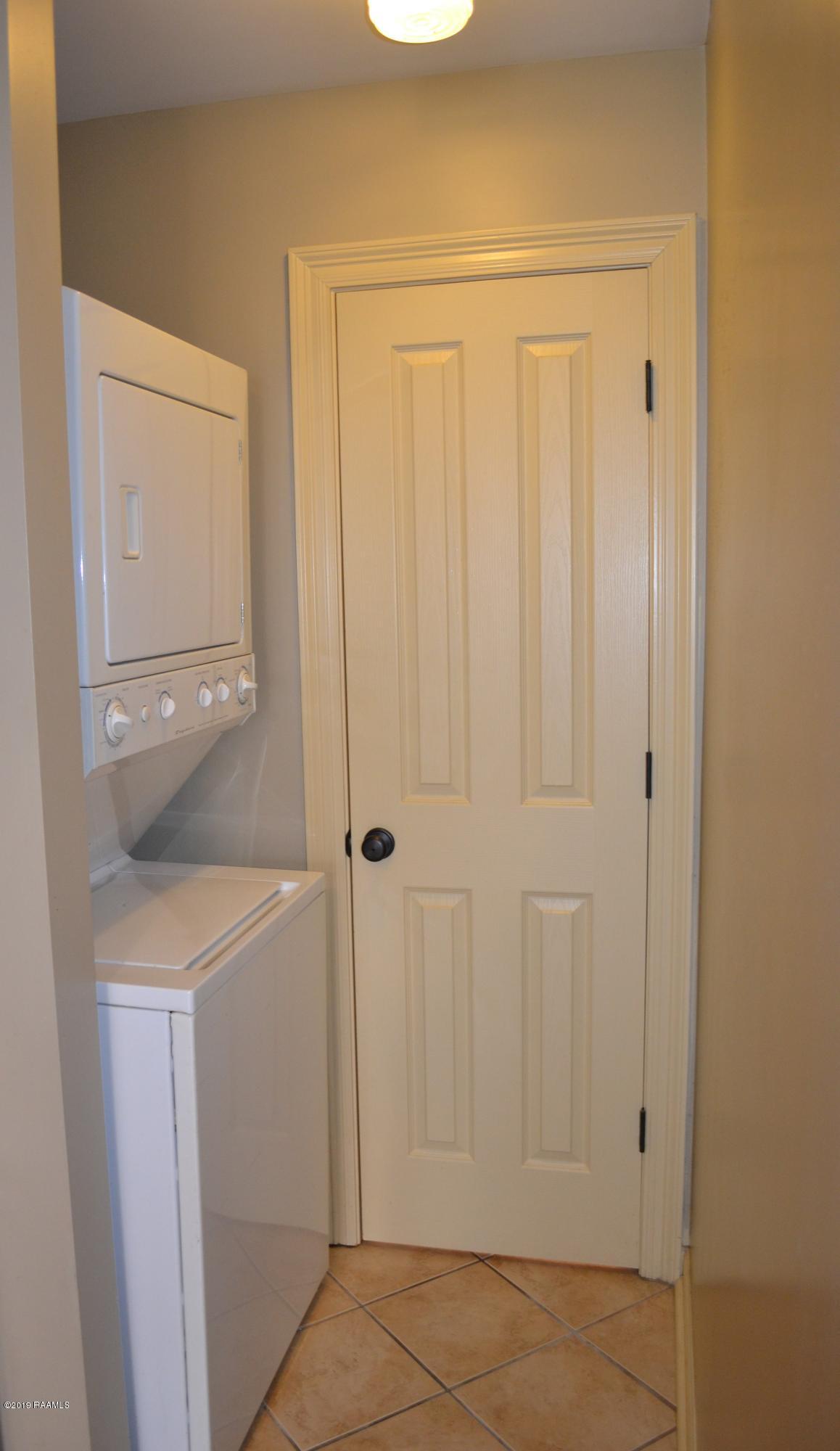 319 Artisan Road, Unit B Lafayette, LA 70508 - Photo 8 of 14