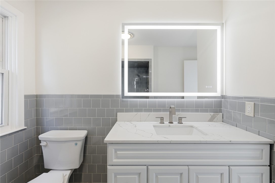 84 Bernice Avenue Woonsocket, RI 02895 - Photo 11 of 24