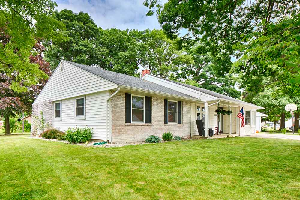 817 Applewood Road Fort Wayne, IN 46825 - Photo 2 of 36 Gallery Image 2