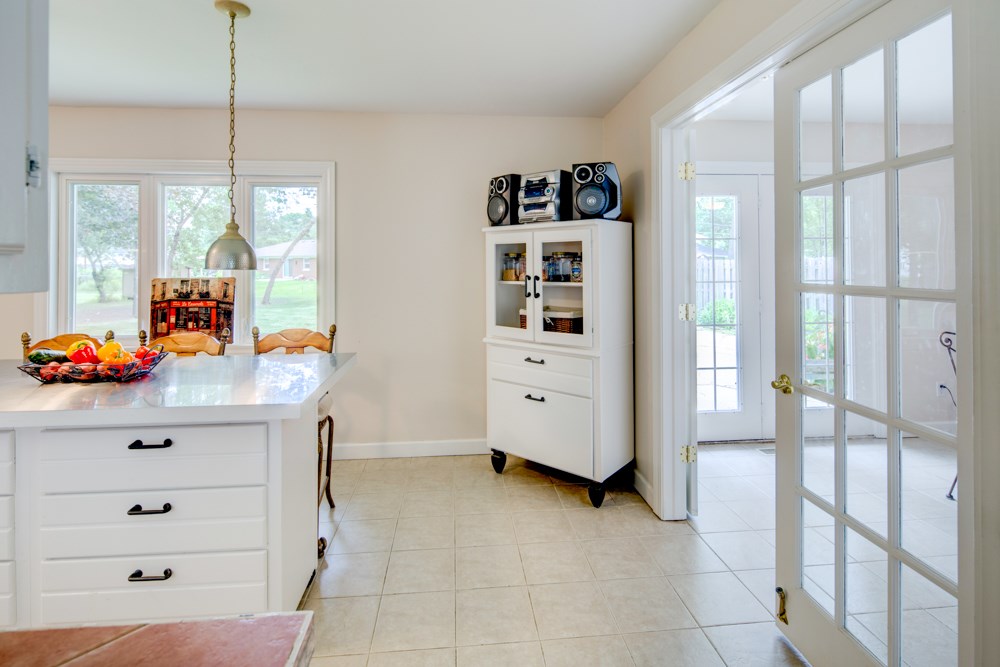 817 Applewood Road Fort Wayne, IN 46825 - Photo 13 of 36 Gallery Image 13