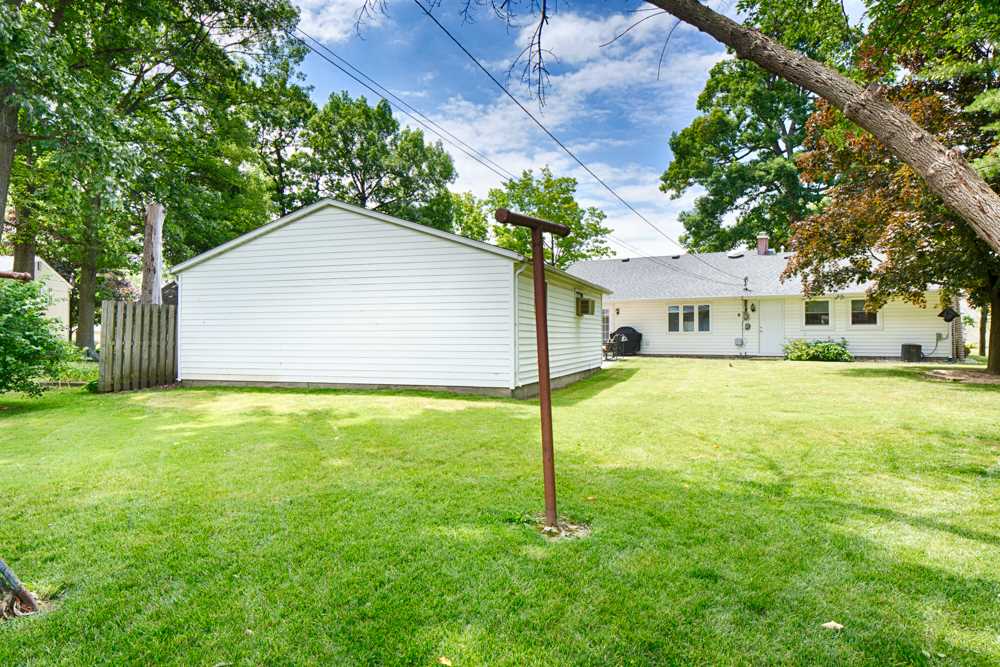817 Applewood Road Fort Wayne, IN 46825 - Photo 34 of 36 Gallery Image 34