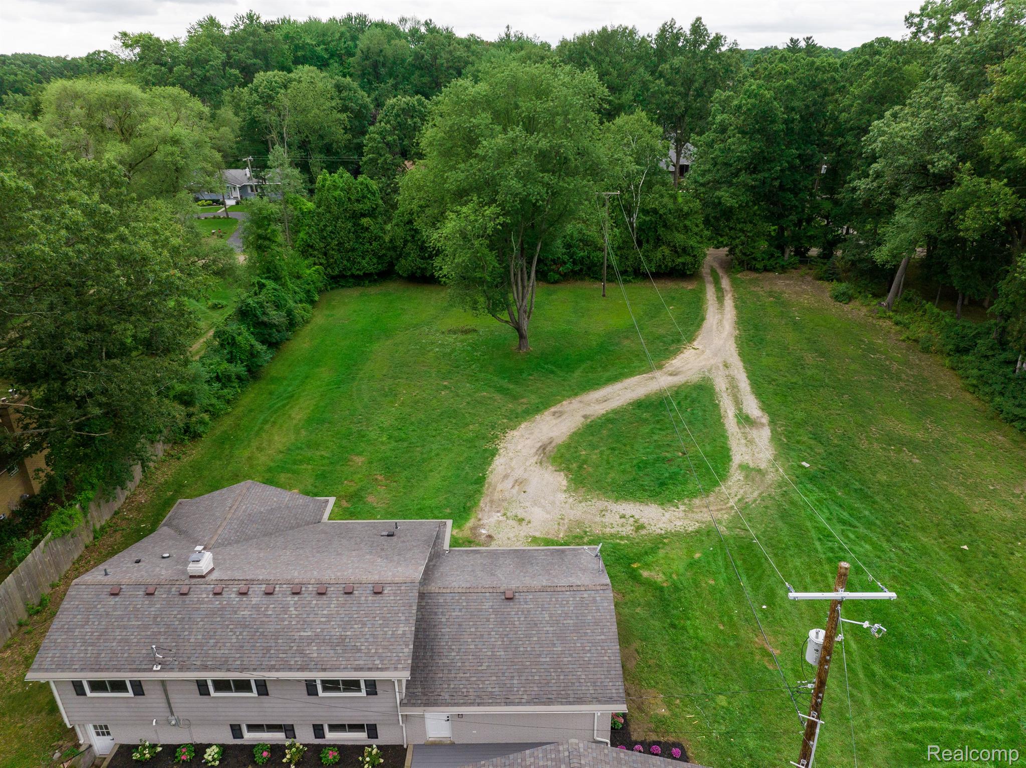 1521 Gravel Ridge Drive Rochester, MI 48307 - Photo 5 of 37 Gallery Image 5